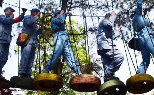 【党建团建】飞夺泸定桥(森林探险)