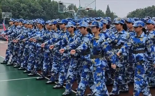 齐步走